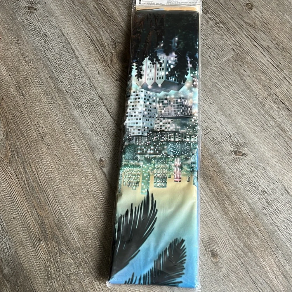 ✨NWT Scene Setters City Scape 40 feet long